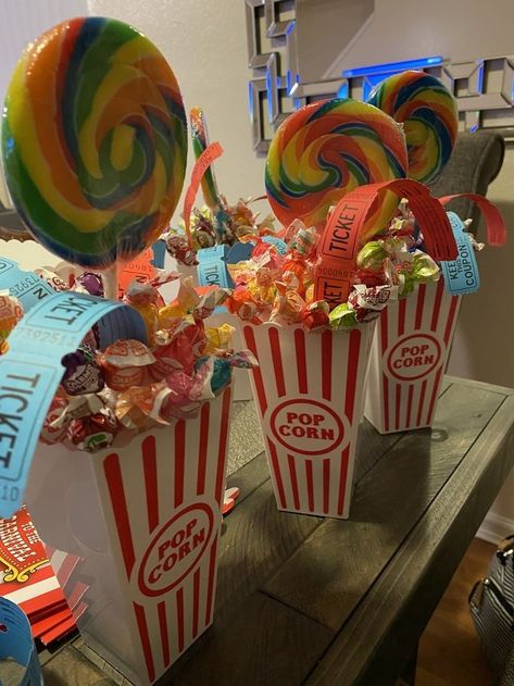 Carnival Theme Candy Table, Inside Carnival Birthday Party, Snack Centerpieces Parties, Carnival Theme Party Table Set Up, Circus 5th Birthday Party, Homemade Carnival Decorations, Popcorn Birthday Party Theme, Circus Themed Party Ideas, Circus Candy Table