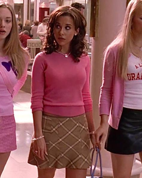 Gretchen Wieners Outfit, Gretchen Weiners Outfit, Lacy Chabert, Gretchen Wieners, Gretchen Weiners, Mean Girls Outfits, Lacey Chabert, Weiners, Dream Aesthetic