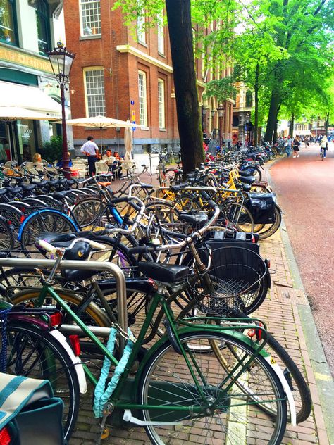 Dutch Pronunciation, Amsterdam Bicycle, Bicycle Aesthetic, Amsterdam Bike, Amsterdam Street, Dutch Bike, Dam Square, Fantasy Town, Life Abroad