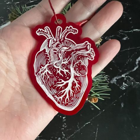 Anatomy Christmas Ornaments, Medical Christmas Decorations, Human Heart Necklace, Anatomically Correct Heart, Heart Christmas Tree, Wonder Woman Birthday, Christmas Science, Christmas Card Illustration, Heart Christmas Ornaments