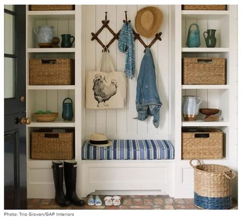 4 Easy Tips to Organize Your Home's Entryway Hampton Summer, Phoebe Howard, Mud Room Entry, Hamptons Summer, House Of Turquoise, Mudroom Design, Brick Flooring, Beach House Interior, Hamptons House