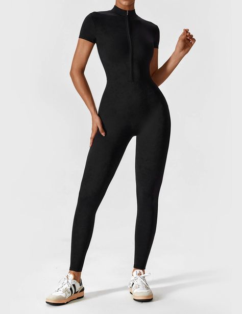 This long-sleeve jumpsuit is made of wear-resistant and non-deformable brocade ammonia cloud-feeling fabric with a four-way stretch structure that is skin-friendly, soft, and moisture-wicking to keep you dry. Half-zipper stand-up collar design, trimming the neckline, very easy to put on and take off. Extended cuffs are non-slip in all directions to protect your hands. One-piece slim fit, perfectly fits your body and shows off your beautiful curves. This jumpsuit is thick enough, opaque, and ver Workout Bodysuit, Yoga Bodysuit, Push Up Workout, Zipper Jumpsuit, Yoga Jumpsuit, Outer Women, Zipper Shorts, Short Sleeve Jumpsuits, Yoga Set