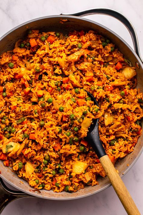 Try this plant-based spin on Kimchi Fried Rice! It’s spicy, salty, and the perfect way to use up leftover rice. Have this satisfying meal on the dinner table in just minutes. Gluten-free, Vegan, Oil-free option. Kimchi Rice, Vegan Kimchi, Veggie Fried Rice, Fermented Kimchi, Making Fried Rice, Fermented Cabbage, Vegan Fish, Kimchi Fried Rice, Kimchi Recipe