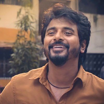 Remo sk Siva Karthikeyan, Birthday Greeting Message, Sivakarthikeyan Wallpapers, South Movie, Famous Indian Actors, Kids Party Planner, Actors Illustration, Actor Quotes, Movie Love Quotes