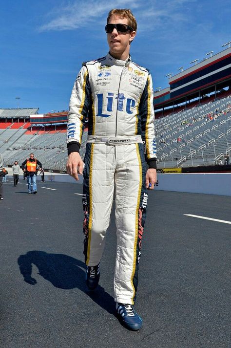 Brad Keselowski, Nascar Drivers, Nascar, Captain America, Pie, Quick Saves