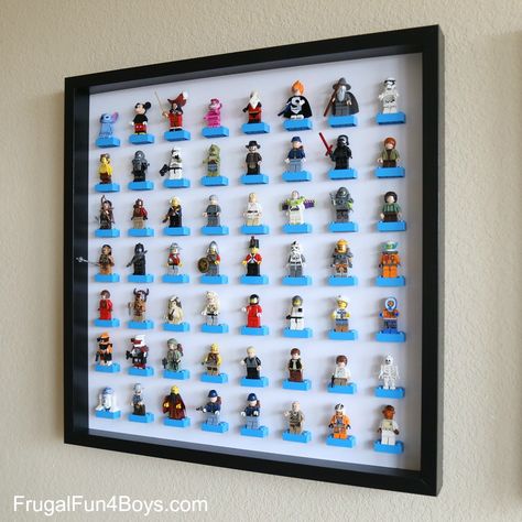 organize the figures! Lego Area, Lego Display Shelf, Decoracion Star Wars, Lego Display Ideas, Lego Room Decor, Minifigure Display, Lego Minifigure Display, Lego Organization, Pegboard Display