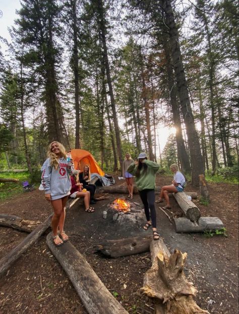 Southern Summer Aesthetic, Wanderlust Aesthetic, Roadtrip Ideas, Camping In The Woods, Granola Girl Aesthetic, Twenty Twenty, Dream Summer, Camping Aesthetic, Adventure Aesthetic