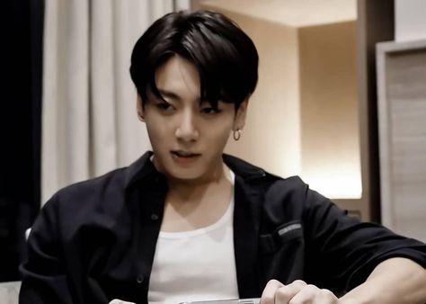 Jungkook Serious Face, Jungkook Brown Hair, Jungkook Brown, Serious Face, Jungkook Aesthetic, King Of My Heart, The Boy Is Mine, Bts Face, Jungkook Cute