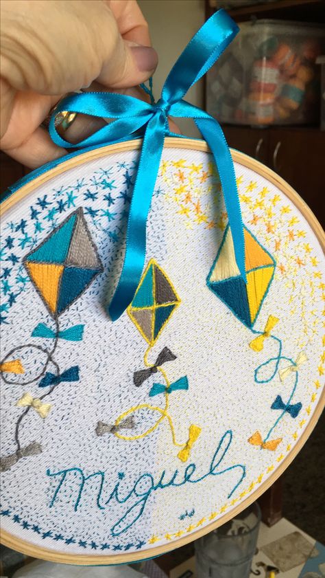 Embroidery On Clothes, Kites, Needle Work, Embroidery And Stitching, Embroidery Ideas, Womens Flip Flop, Embroidery Stitches, Digital Illustration, Hand Embroidery