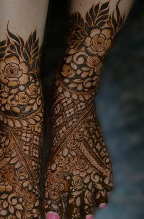 Full Leg Mehndi Designs Bridal, Foot Bridal Mehndi Designs, Bridal Mehndi Designs Foot, Leg Mahendi Design Bridal Mehndi, Bridal Legs Mehndi Design, Foot Mehndi Designs Bridal, Pakistani Bridal Mehndi Designs Unique, Bridal Mehndi Designs For Foot, Bridal Foot Mehendi Design