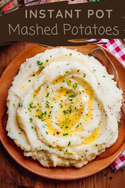 Instant Pot Mashed Potatoes Russet, Instapot Mashed Potatoes, Quick Mashed Potatoes, Potatoes In The Instant Pot, Cooking Mashed Potatoes, The Best Mashed Potatoes, Instant Pot Mashed Potatoes, Make Mashed Potatoes, Easy Mashed Potatoes