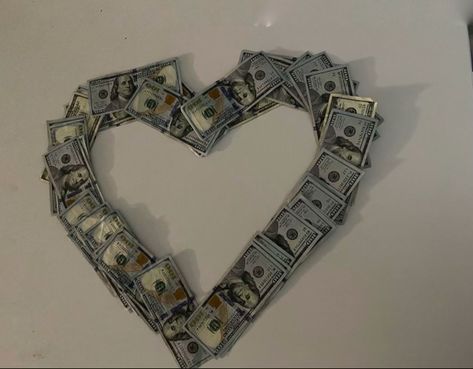 Money Heart Wallpaper, Money In Heart Shape, Money Heart Aesthetic, I Love Money Pfp Round, Internet Money Aesthetic, Money In Wallet Aesthetic, Baddie Icons Aesthetic, Cold Heart Aesthetic, Money Aesthetic Icon