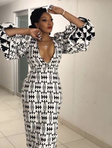 Black And White Traditional Attire, Black And White Ankara Dresses, Latest Traditional Dresses, Dresses Black And White, South African Traditional Dresses, African Traditional Wear, Traditional African Clothing, Kaftan Designs, Traditional Dresses Designs