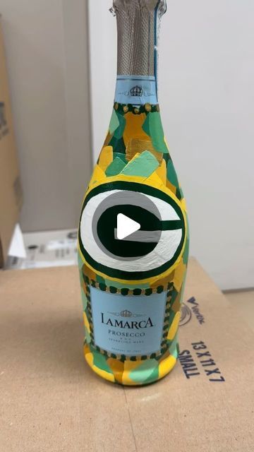 @claireritterart on Instagram: "Green Bay Packers

#paintedchampagnebottle #handpainted #goingawaygift #greenbaypackers #gopackgo #paintedbottle #greenandyellow #footballfans" Painted Bottle, Go Pack Go, Painted Wine Bottles, Bottle Painting, Champagne Bottle, Wine Bottles, Green Bay Packers, Green Bay, Wine Bottle