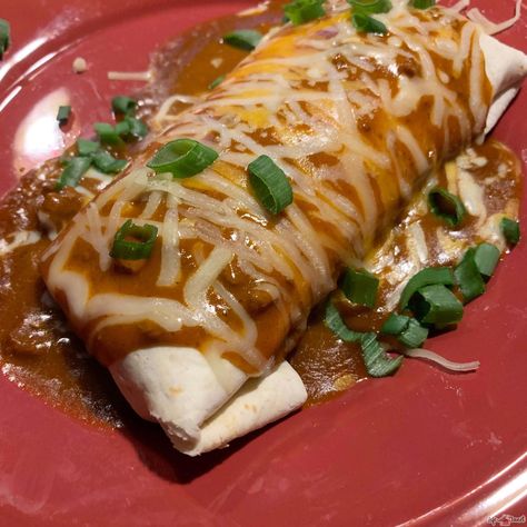 Verde Wet Burrito Wet Burrito Recipes, Wet Burrito, Green Chile Enchilada Sauce, Burritos Recipe, Red Enchilada Sauce, Cabbage Rolls, Mexican Recipes, Refried Beans, Mexican Dishes