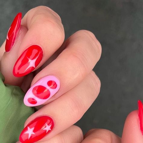 HEATHER ERRINGTON on Instagram: "AD // Red & pink moment 💄❤️👛💚🦩🌹🩷🍷💚❣️🍒🌸💚🎀🌷

Hand painted using @the_gelbottle_inc Iconic & Carrie’s Cosmo 💖

Inspo @solovey_nail_art 🌹" Nail Designs, Nail Art, Hand Painted, In This Moment, Nails, Red, Pink, On Instagram, Instagram