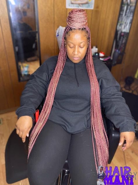 Pink vintage rode box braids Pink Micro Braids, Pink Braids Black Women, Pink Box Braids, Pink Braids, Colored Hairstyles, Weave Hairstyles Braided, Cute Box Braids, Hairstyles Pictures, Wig Ideas