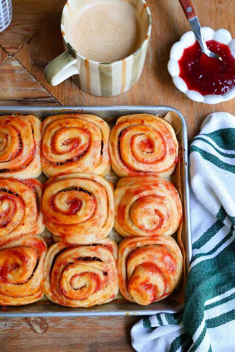 Sourdough Rhubarb Sweet Rolls. - Healthy Elizabeth Rhubarb Rolls, Sourdough Discard Rhubarb Recipes, Rhubarb Sourdough, Sourdough Rhubarb, Sourdough Rhubarb Recipes, Rhubarb Sweet Rolls, Sweet Rhubarb Cinnamon Rolls, Strawberry Rhubarb Sourdough Discard, Raspberry Sourdough Sweet Rolls