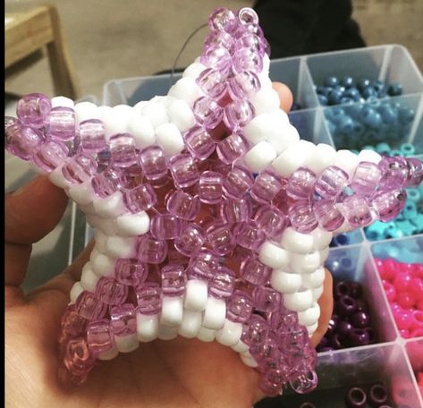 #ponybeads #beads #beading #starfish #adhdlife #adhdbrain Kandi Jellyfish, Animal Kandi, Bracelets Kandi, Kandi Ideas, Loom Craft, Pony Beads, Diy Bracelets, Starfish, Loom