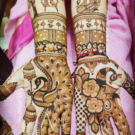 Roka Mehendi, Mehendi Peacock, Traditional Mehndi Designs, Peacock Mehndi Designs, Simple Mehndi Design, Mehndi Designs 2018, Bridal Mehendi Designs Hands, Legs Mehndi Design, Rose Mehndi Designs