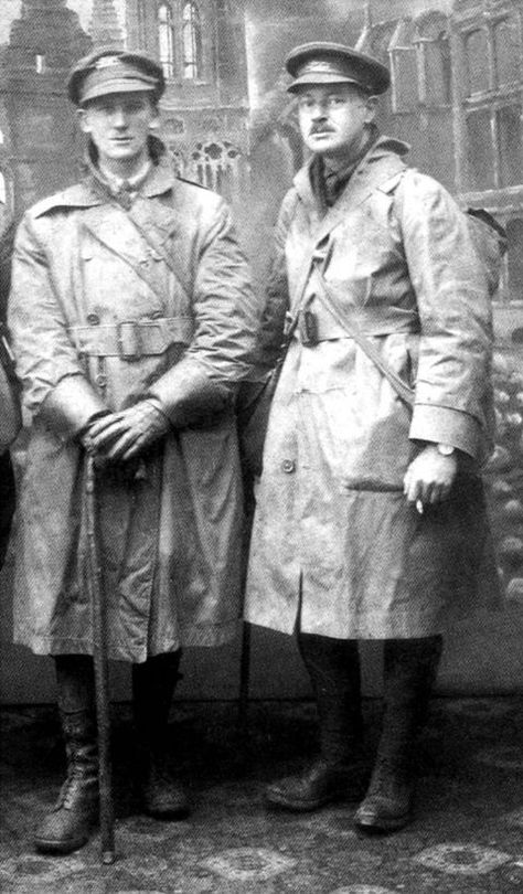 Trench Coat Rei Kawakubo, King And Country, Military Coat, Uniform Fashion, Old Photographs, Vintage Pictures, Rain Wear, Trench Coats, Military Fashion