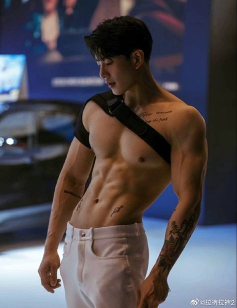 Men Abs, Handsome Asian Men, Hot Asian Men, Cute Asian Guys, Anime Guys Shirtless, كريستيانو رونالدو, Muscular Men, Shirtless Men, Korean Men