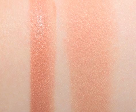 Glossier Dusk, Glossier Cloud Paint Dusk, Red Haired Actresses, Cloud Paint, Glossier Cloud Paint, Glossy Makeup, Cosmetics Industry, Makeup Swatches, Cloud Painting