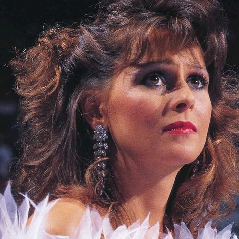 Miss Elizabeth Wwf, John Cena Wrestling, Jesse Ventura, Elvis Presley Videos, Miss Elizabeth, Women Wrestlers, Randy Savage, Wwf Wrestling, Macho Man Randy Savage