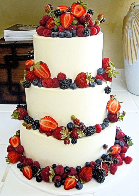 3 Tier Strawberry Cake, Wedding Cake With Fresh Fruit, Wedding Cake With Strawberries, Fruity Wedding Cake, Fresh Fruit Wedding Cake, Wedding Cake With Fruit, Strawberry Wedding Cake, Berry Wedding Cake, Blueberry Wedding