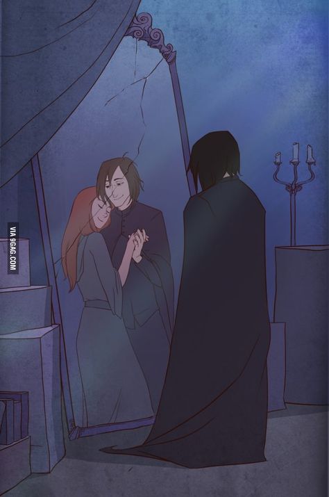 It's titled "Mirror of Erised" and it's one of the saddest pictures I've ever seen Snape Y Lily, Meme Harry Potter, Scorpius And Rose, Snape And Lily, Citate Harry Potter, Glume Harry Potter, Tapeta Harry Potter, Harry Potter Severus, Severus Rogue