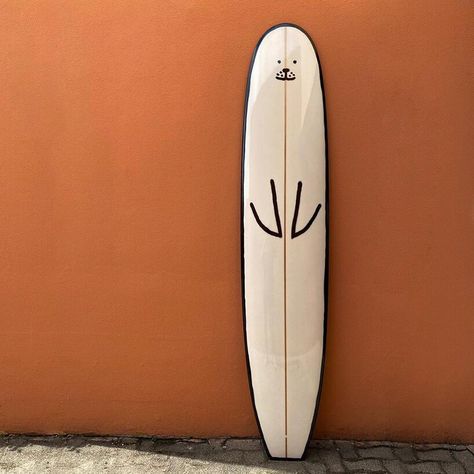 Surfboard Drawing, Surf Room Decor, Surfboard Art Design, Custom Jeans Diy, Fish Surfboard, Jean Jullien, Surf Room, Custom Jean Jacket, White Seal