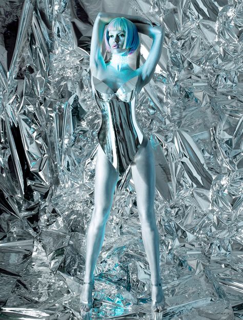 Amberly Valentine, Futuristic Photoshoot, Wonderland Magazine, Space Fashion, New Retro Wave, The Future Is Now, Futuristic Fashion, Avant Garde Fashion, Fiction Writing