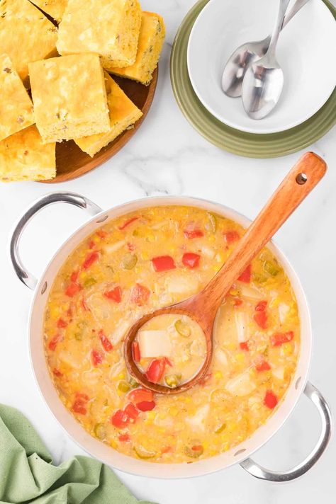 Corn Chowder - The best summer soup recipe ever! Sweet corn with potatoes and red bell pepper in a slightly spicy broth with creamed corn, too! Homemade Corn Chowder, Shrimp And Corn Chowder, Cheesy Corn Casserole, Summer Soup Recipes, Spicy Broth, Shrimp And Corn, Chicken Chowder, Simply Stacie, Hot Corn