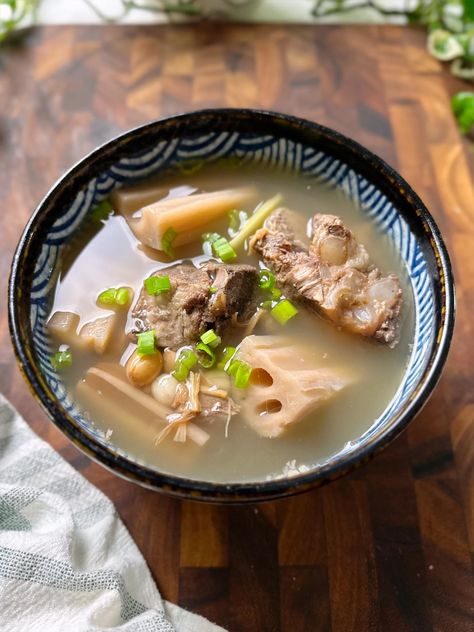 Lotus Root and Pork Bone Soup Pork Neck Bones Recipe, Lotus Root Soup, Pork Bone Soup, Cooking Blogs, Vietnamese Pork, Dried Scallops, Bone Soup, Raw Peanuts, Pork Spare Ribs