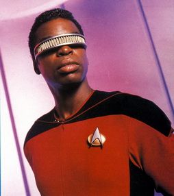 Geordi La Forge, Fandom Star Trek, Star Trek Crew, Star Trek Wallpaper, Star Trek Generations, Star Trek Deep Space Nine, Deep Space Nine, Star Trek Images, Star Trek Characters