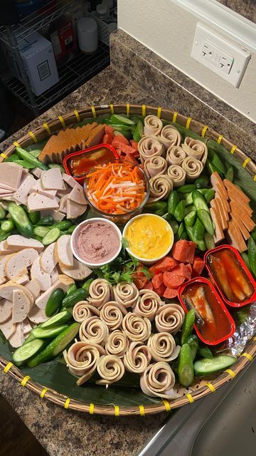 Viet Party Food, Lunar New Year Food Dishes, Banh Mi Board, Asian Charcuterie Board Ideas, Banh Mi Charcuterie Board, Lunar New Year Food, Lunar New Year Party, Chinese New Year Food, Hosting Ideas