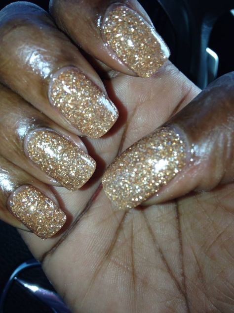 Nexgen Nails-Gold Glitter Sparkly Gold Nails, Gold Sparkly Nails, Gold Sparkle Nails, Glitter Nail Paint, Nail Holiday, Sweet 16 Nails, Nexgen Nails, Nail 2023, Nail Paints