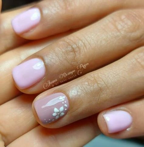 First Communion Nails For Kids, Flower Girl Nails For Wedding Kids, Flower Girl Nails For Wedding, Natural Biab Nails, Light Pink Nails With Flowers, Short Pink Nails Ideas, French Manicure With Flowers, Natural Nails Gel Polish, Bridesmaids Nails