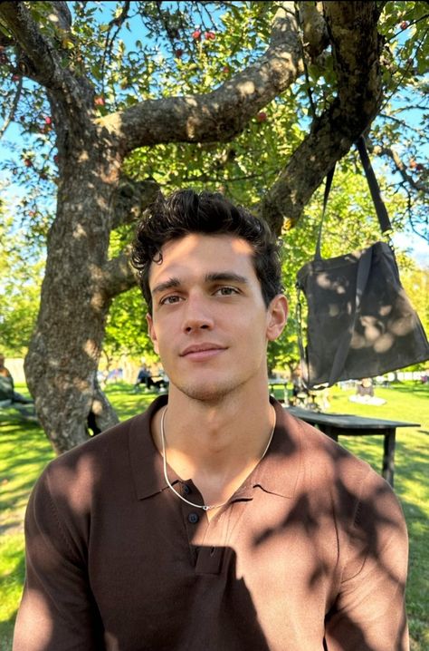 Xavier Serrano, House Of Night, Asian Man Haircut, Physical Therapy Exercises, Novel Characters, Addicted Series, Men Looks, Book Characters, My Crush