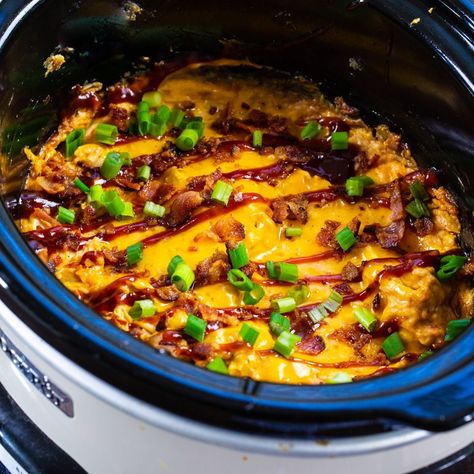 Slow Cooker BBQ Chicken Dip Bbq Dip Recipes, Chicken Dips Crockpot, Slow Cooker Dip Recipes, Dip Crockpot, Cheese Dip Crock Pot, Bbq Chicken Dip, Slow Cooker Dips, Crock Pot Dips, Slow Cooker Bbq Chicken