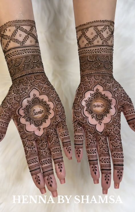 Henna Designs Back, Front Mehndi Design, Floral Henna Designs, Mehndi Designs Bridal Hands, Bridal Henna Designs, Latest Henna Designs, Mehndi Designs For Kids, Pretty Henna Designs, Engagement Mehndi Designs