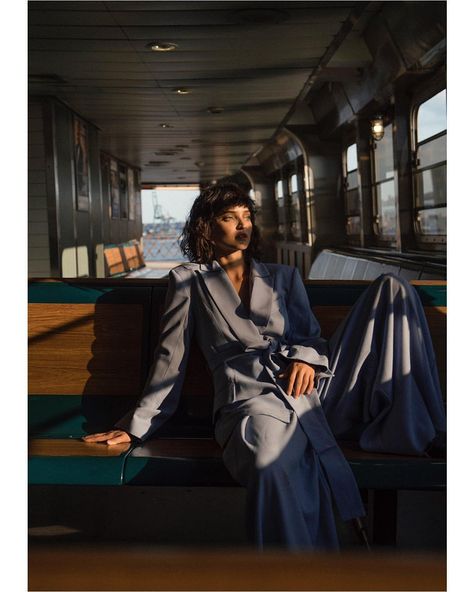 Alex Hutchinson Photography on Instagram: “@cehbecker for @irishtatler 💕💕 . . #nyc #editorial #fashion #statenisland #ferry #tatler #statenislandferry” City Fashion Shoot, Nyc Editorial, Nyc Photo Ideas, Boat Photoshoot, Street Fashion Photoshoot, Courtney Smith, Street Photography People, Boat Shed, Staten Island Ferry