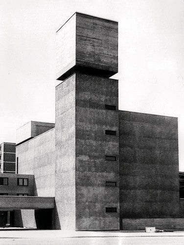 Brutalism Architecture, Art Studio Space, Brutalist Buildings, St Agnes, Sacred Architecture, Religious Architecture, Brutalist Architecture, Gothic Architecture, Le Corbusier