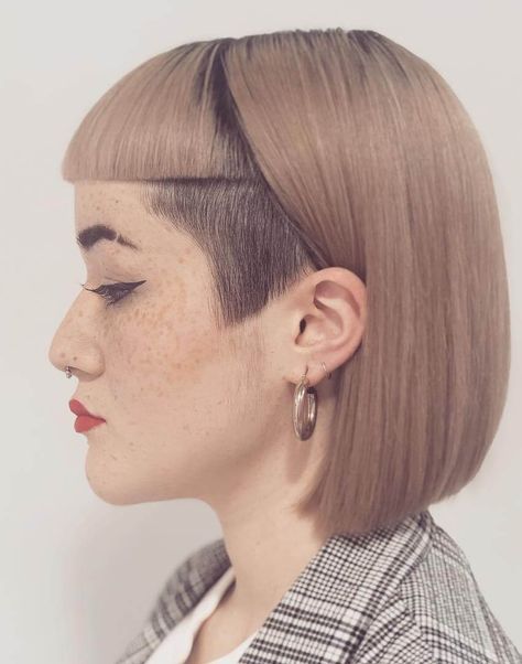 Stacked Inverted Bob, Short Bob With Bangs, Inverted Bob Haircut, Undercut Bob Haircut, Cute Bob Hairstyles, Short Bobs With Bangs, Hair Magic, Bob Haircut With Bangs, Short Hair Trends