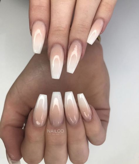 Ombre Nails Beige White, Beige To White Ombre Nails, Ombré White Tip Nails, Beige Nails Ombre, Beige Ombré Nails, Brown To White Ombre Nails, Umbra Nails Ombre, Nude Ombre Nails Coffin, Tan Ombre Nails