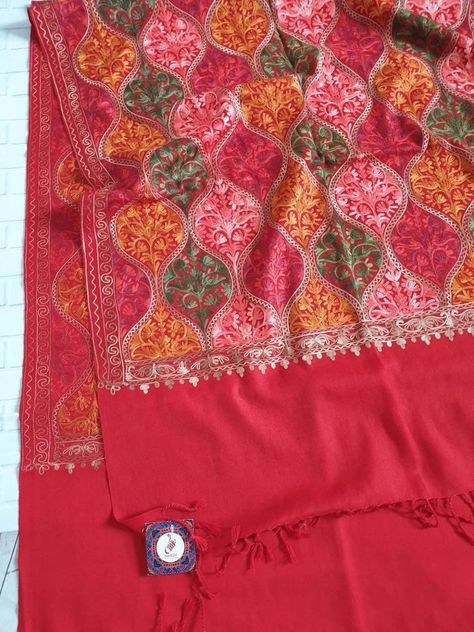 Kashmiri Suits, Summer Dresses Uk, Spring Shawl, Kashmiri Embroidery, Tunic Tops Summer, Women Cotton Dress, Kashmiri Shawls, Pakistani Designer Suits, Indian Party Wear