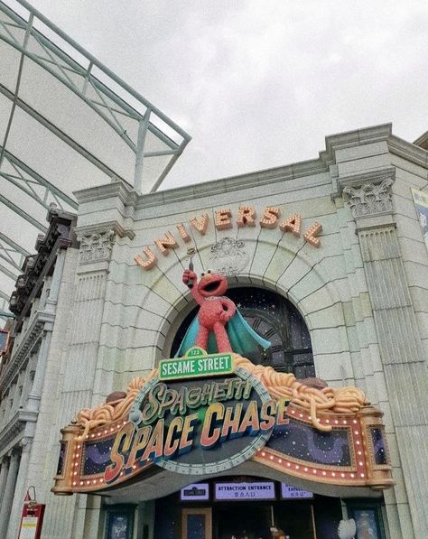 Aesthetic universal studios singapore fun ride Singapore Aesthetic, Vision Board Themes, Universal Studios Singapore, Singapore Travel, Girl Bedroom Designs, I Love My Girlfriend, Sense Of Place, Sesame Street, Singapore