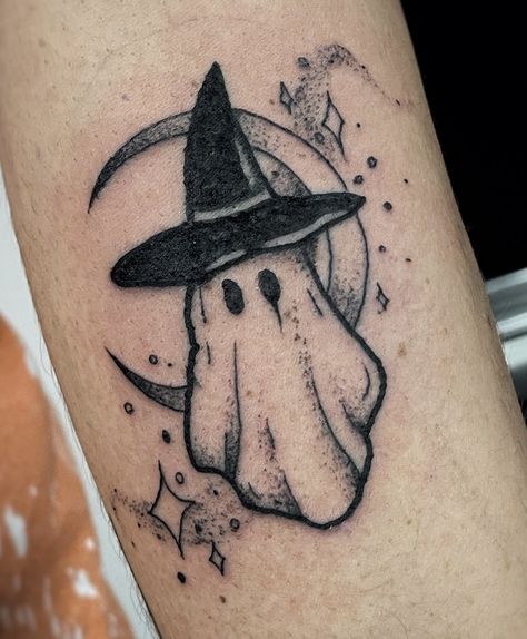 Ghost With Witch Hat Tattoo, Herb Tattoo, Hat Tattoo, Toe Tattoos, Whimsical Tattoos, Bookish Tattoos, Pumpkin Tattoo, Small Girly Tattoos, Tarot Card Tattoo