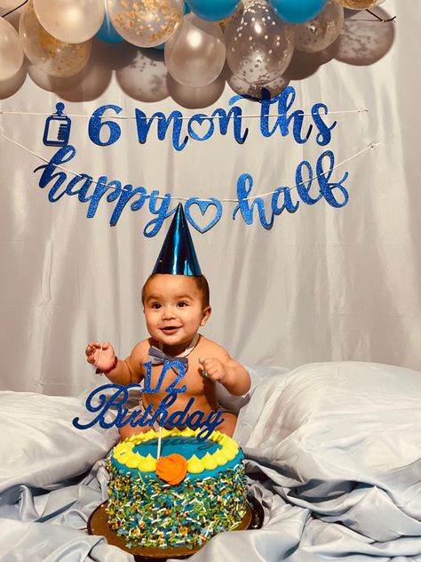 Babies 6 month smash cake DYI 6 Month Smash Cake, 6 Month Baby Cake, Half Birthday Baby Boy, Happy Half Birthday, Half Birthday Baby, Baby Christmas Photography, Half Birthday Cakes, 12th Birthday Cake, Baby Photoshoot Boy