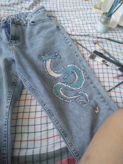 Dragon Painting On Jeans, Painting Jeans, Dragon Painting, Clothing Art, Water Dragon, Painted Jeans, Jean Pockets, Denim Diy, Painted Clothes